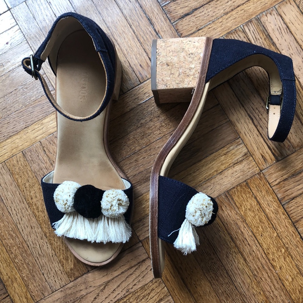 Soludos Pom Pom sandals